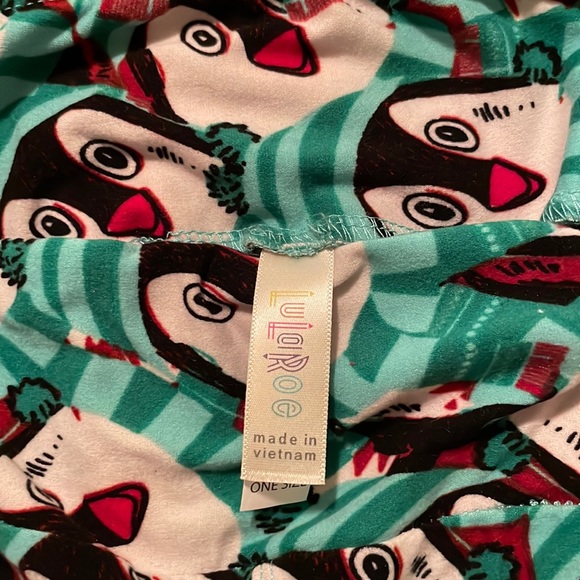 LuLaRoe Leggings: Green with Penguins (OS) - Picture 3 of 5